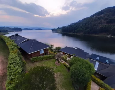 Lake Bunyonyi Rock Resort