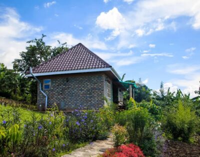 Apuuli Safaris and Cottages